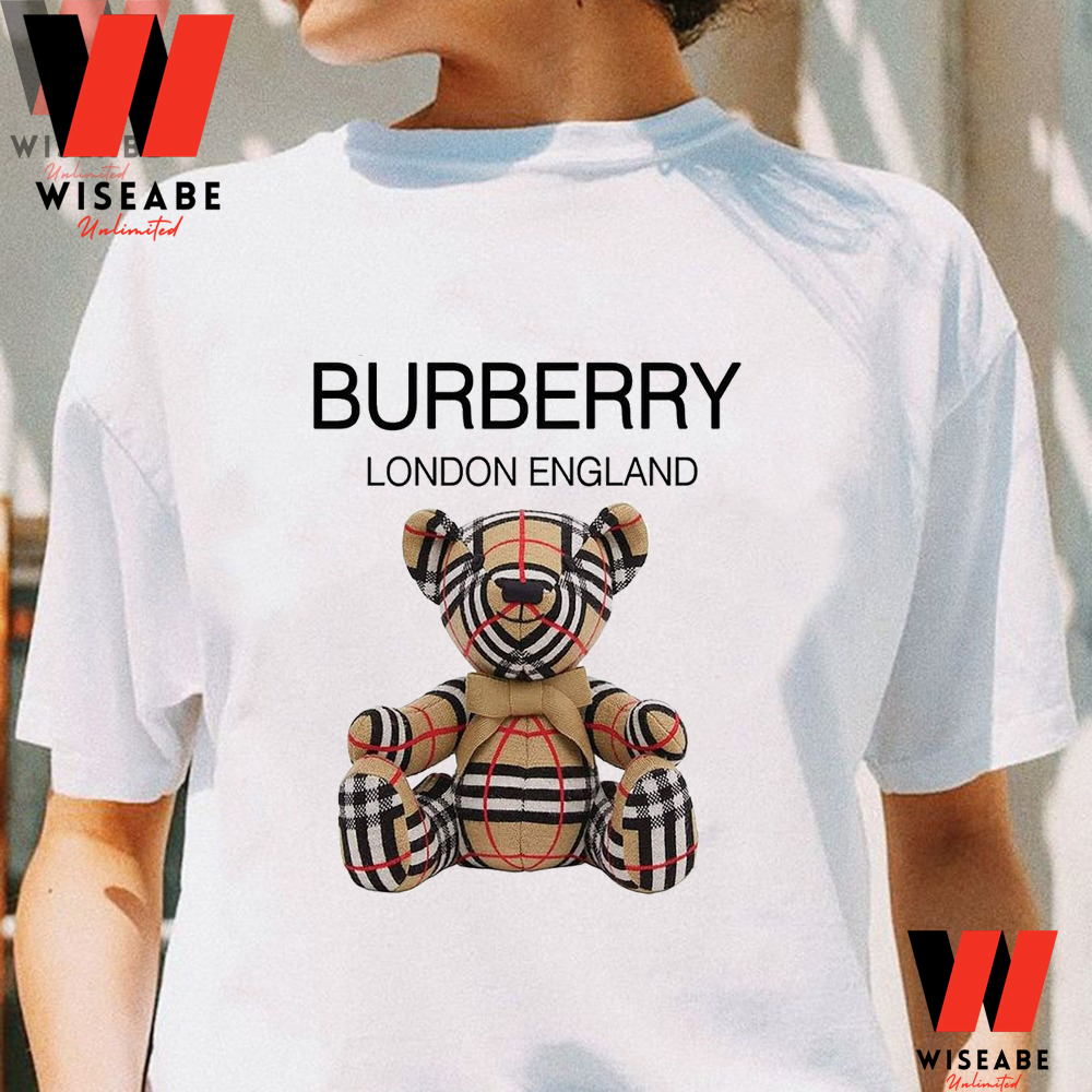 Burberry-Logo-T-Shirt-30.jpg